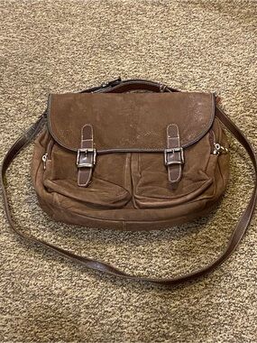 VTG GLD GEORGETOWN 💯 ORIGINAL LEATHER DESIGN MADE IN ITALY UNISEX BAG
